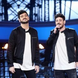 Manu Sánchez imita a Cepeda acompañado del auténtico en la Gala 9 de 'Tu cara me suena'
