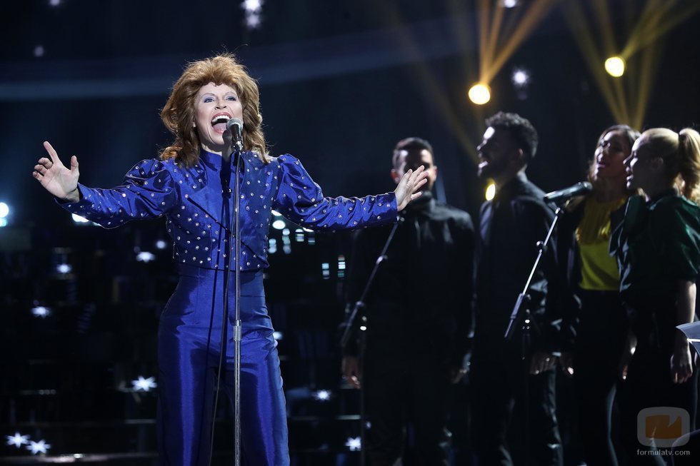 Soraya imita a Mari Trini en la Gala 9 de 'Tu cara me suena'