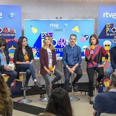 El equipo de 'Ese programa del que usted me habla' en la presentación del nuevo access de La 2