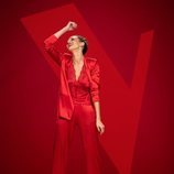 Eva González posa vestida de rojo como presentadora de 'La Voz' en Antena 3