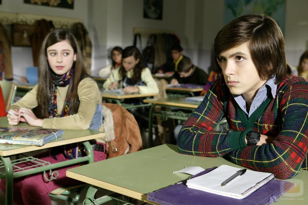 Carlos y Karina durante su adolescencia en 'Cuéntame cómo pasó'
