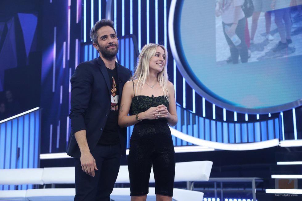 Roberto Leal acompaña a María tras su expulsión en la Gala 10 de 'OT 2018'