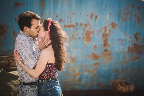 Carlos y Karina, en el final de la temporada 19 de 'Cuéntame cómo pasó'