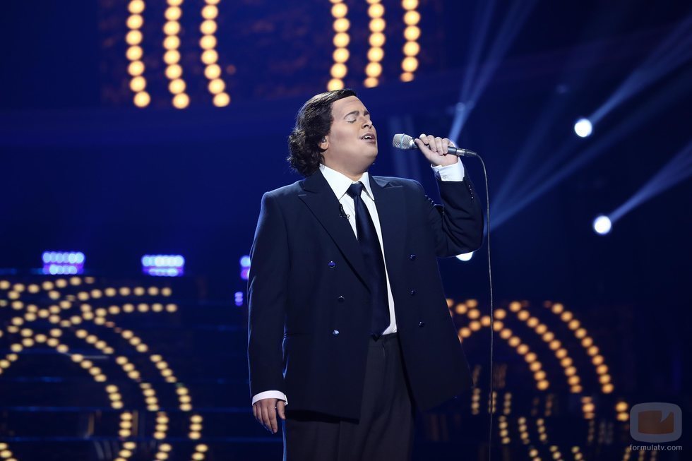 Brays Efe imita a Julio Iglesias en la Gala 10 de 'Tu cara me suena'