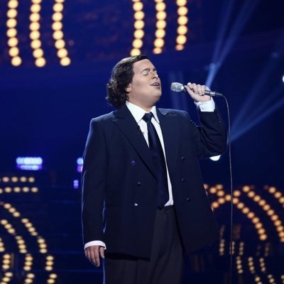Brays Efe imita a Julio Iglesias en la Gala 10 de 'Tu cara me suena'