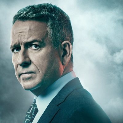 Póster de Sean Pertwee como Alfred Pennyworth en la temporada final de 'Gotham'