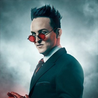 Póster de Robin Lord Taylor como Oswald Cobblepot "Penguin" en la temporada final de 'Gotham'