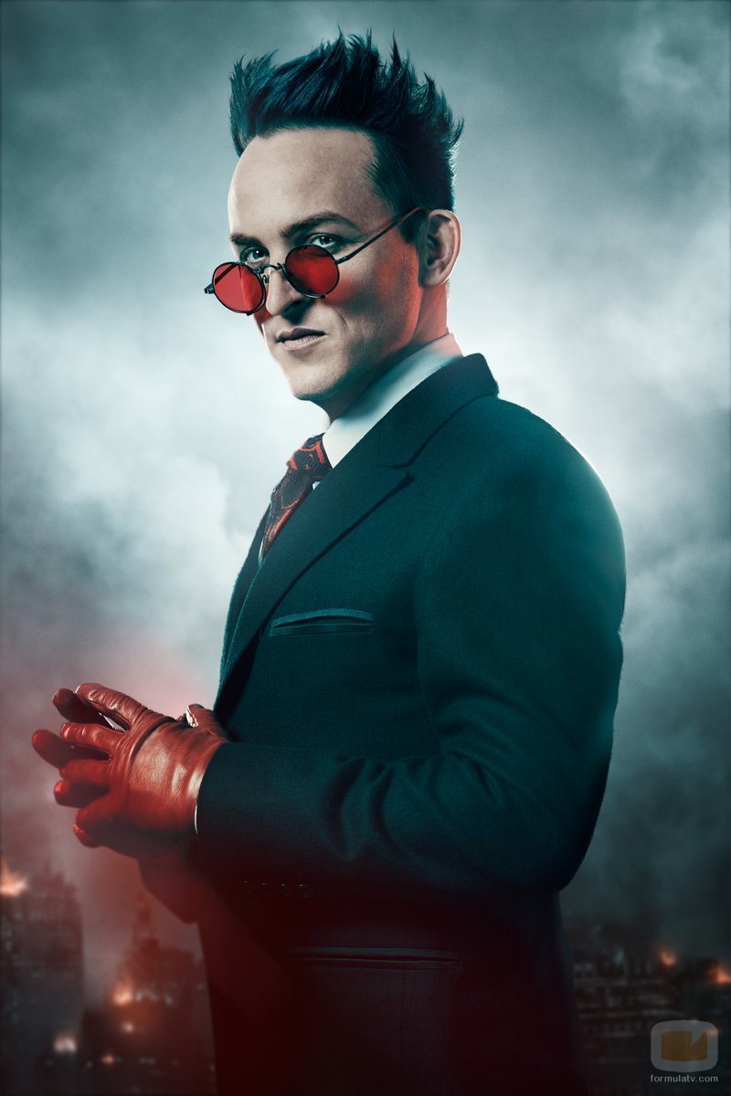 Póster de Robin Lord Taylor como Oswald Cobblepot "Penguin" en la temporada final de 'Gotham'