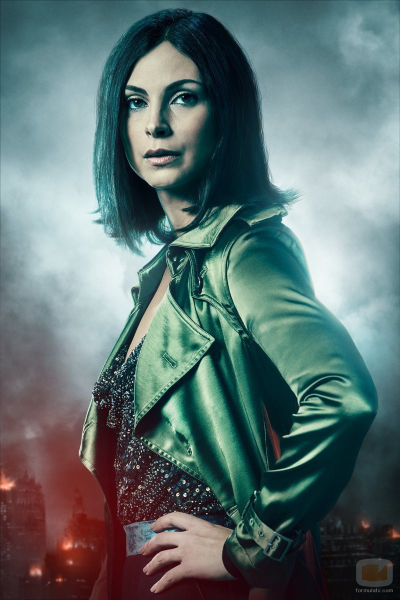 Póster de Morena Baccarin como Leslie Thompkins en la temporada final de 'Gotham'