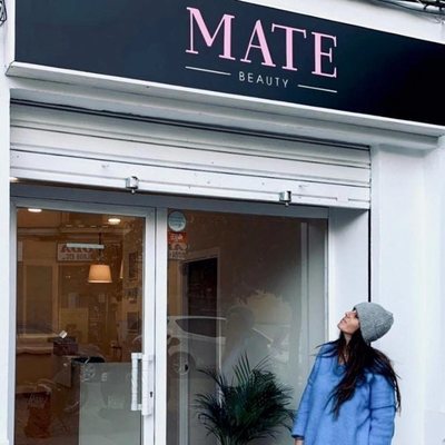 Anabel Pantoja abre un nuevo negocio en Sevilla de manicura y pedicura
