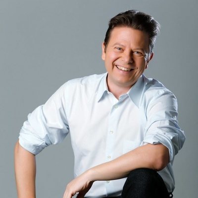 Tinet Rubira posa sonriente para Gestmusic