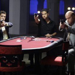 Adam Rodriguez, pistola en mano en 'CSI: Miami'