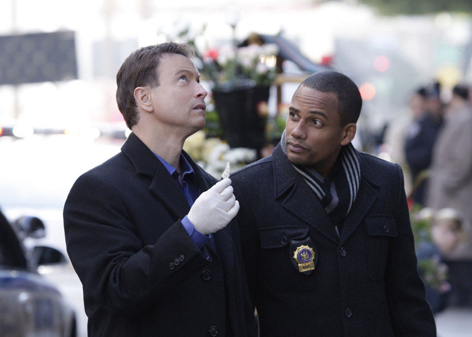 Gary Sinise y Hill Harper en el capítulo "Jugando con fuego" de 'CSI: NY'