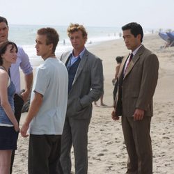 Patrick Jane en la playa en 'El mentalista'