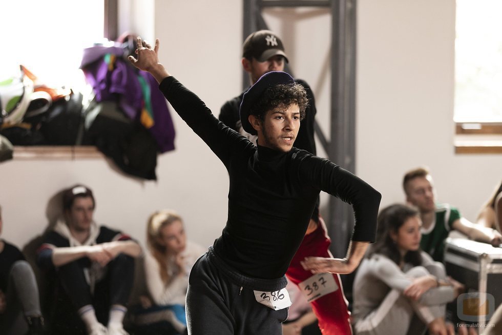 Un bailarín prueba suerte en los castings de Madrid para 'Fama a bailar'