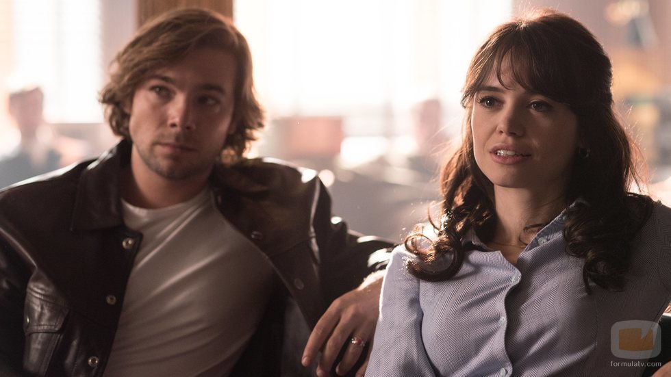 Guiomar Puerta y Carlos Cuevas en '45 Revoluciones'