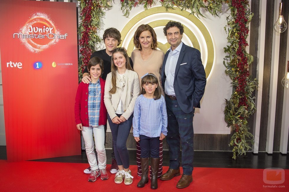 Jordi, Pepe, Samantha y tres aspirantes de 'MasterChef Junior 6'