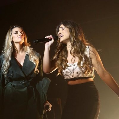 India Martínez y Julia cantando en la Gala de Navidad de 'OT 2018'