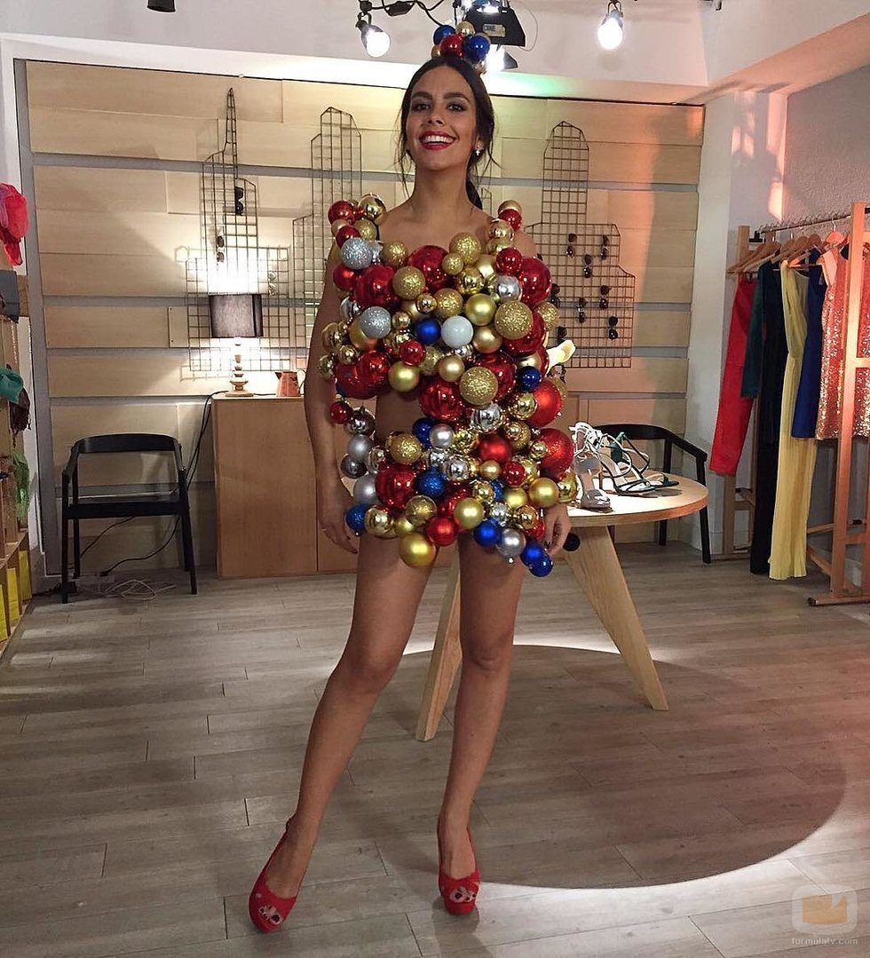 Cristina Pedroche se queda en bolas para promocionar las Campanadas