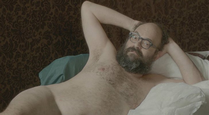 Ignatius Farray se desnuda en el especial de Nochevieja de José Mota