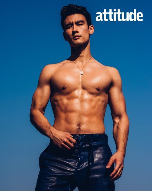 Alex Landi, el primer doctor gay de 'Anatomía de Grey', posa sin camiseta en una entrevista