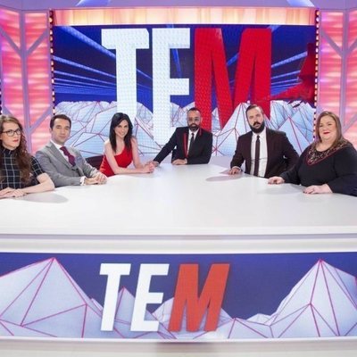 Risto Mejide y los colaboradores de 'Todo es mentira' en el plató