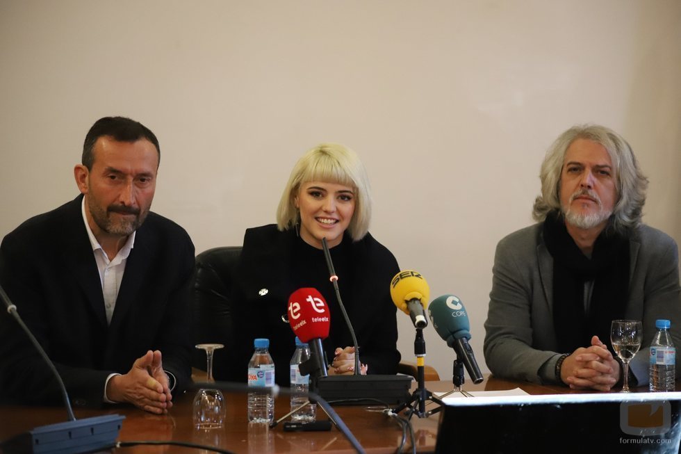 Alba Reche, recibida en el Ayuntamiento de Elche por el alcalde