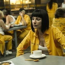 Zulema en el desayuno de la cárcel de 'Vis a vis'