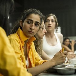 Saray Vargas en el comedor de 'Vis a vis'