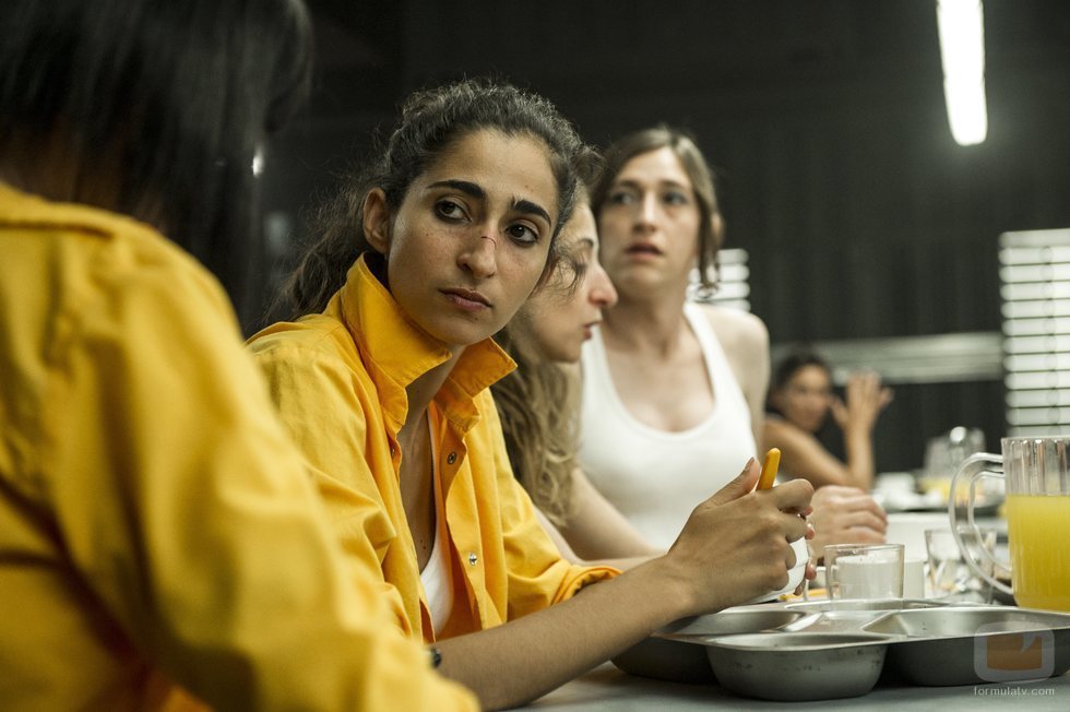 Saray Vargas en el comedor de 'Vis a vis'