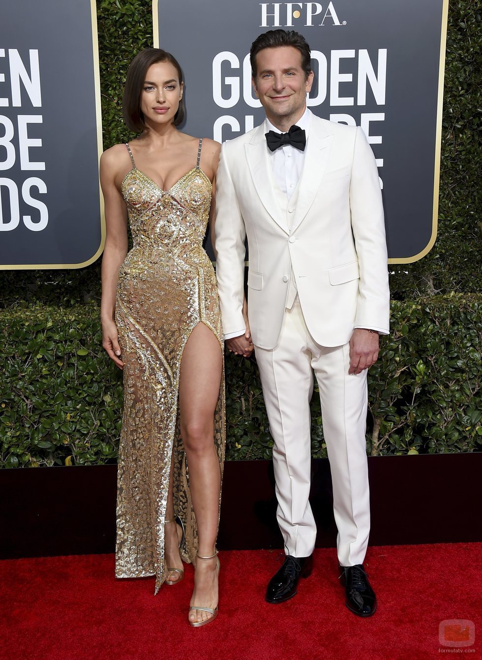 Bradley Cooper e Irina Shayk en la alfombra roja de los Globos de Oro 2019