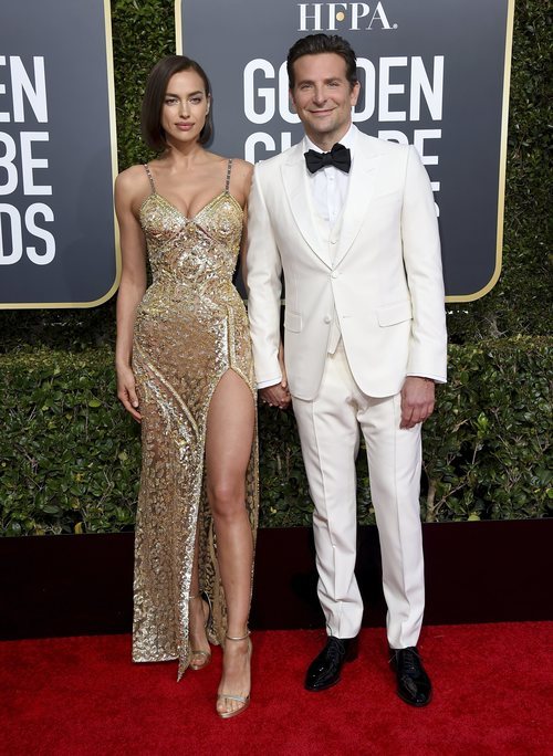 Bradley Cooper e Irina Shayk en la alfombra roja de los Globos de Oro 2019