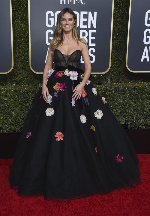 Heidi Klum en la alfombra roja de los Globos de Oro 2019