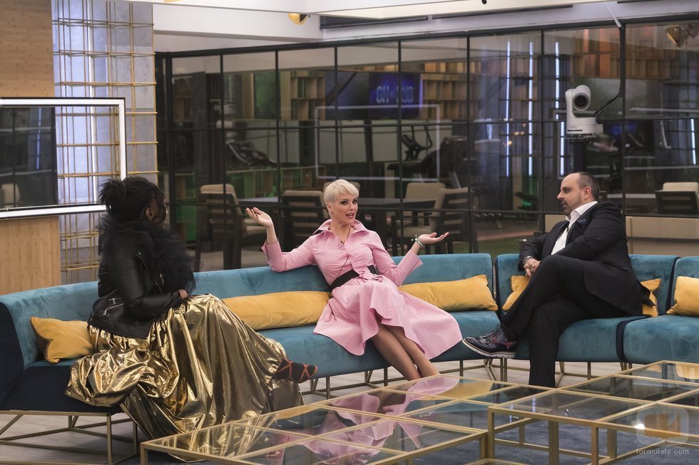 María Jesús Ruiz, Julio Ruz y Carolina Sobe en la gala 1 de 'GH Dúo'