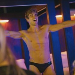 José de la Torre, desnudo en un striptease de 'Toy Boy'