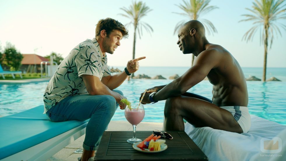 Raudel Raul Martiato y José de la Torre en la serie 'Toy Boy'
