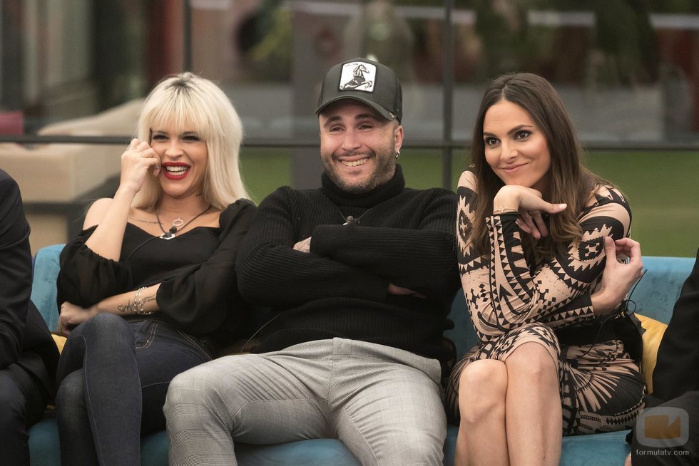 Ylenia, Irene Rosales y Kiko Rivera riéndose durante la gala 3 de 'GH Dúo'