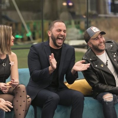 Antonio Tejado y Kiko Rivera riendo en la gala 4 de 'GH Dúo'