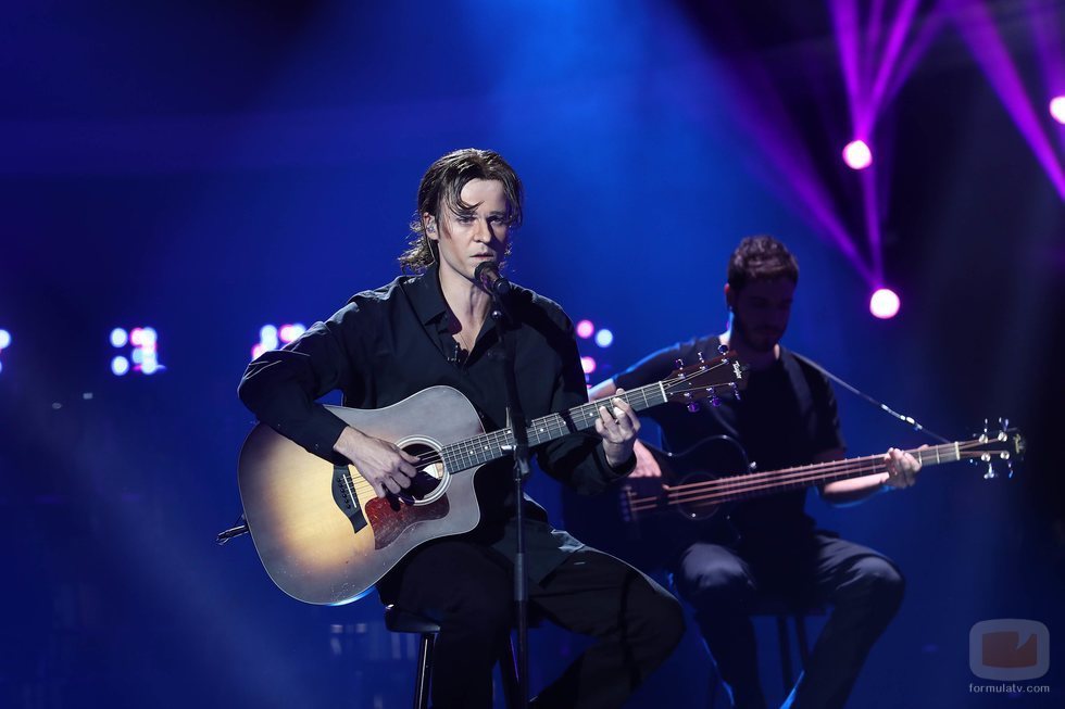 Jordi Coll como Antonio Vega en la Gala 13 de 'Tu cara me suena'