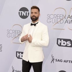 Ricky Martin posa en el photocall de los SAG Awards 2019