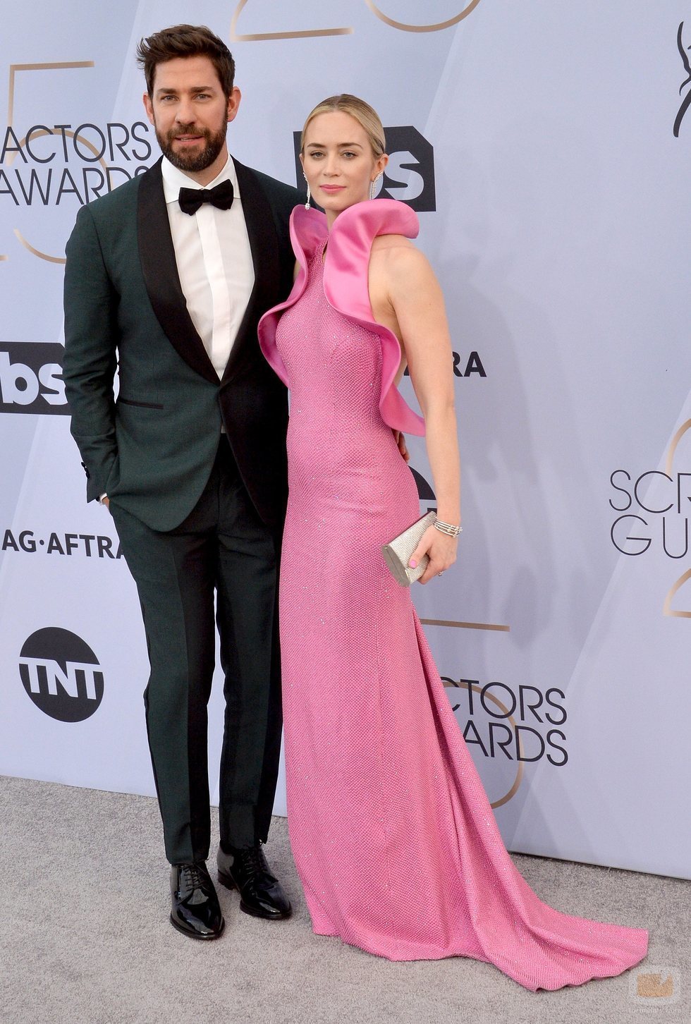 John Krasinski y Emily Blunt posan en los SAG Awards 2019