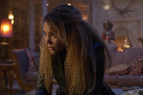 Allison tiene el poder de la sugestión en 'The Umbrella Academy'