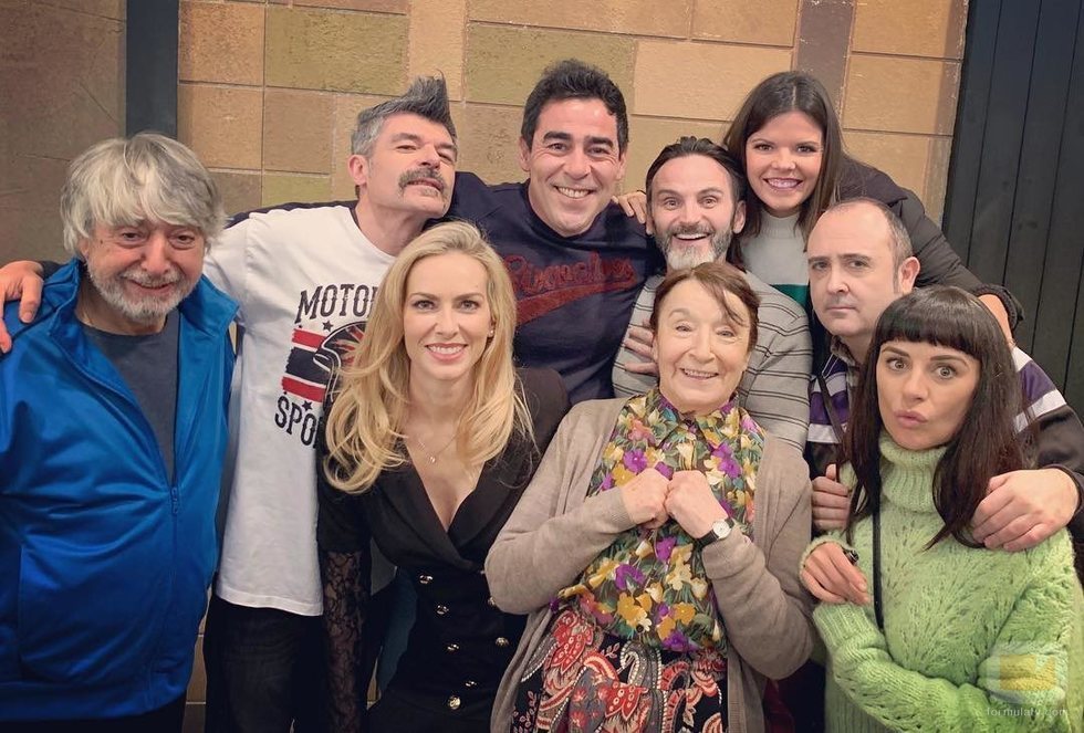 Laura Caballero y el elenco de 'La que se avecina' en el rodaje de la temporada 12
