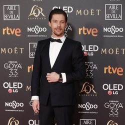 Jan Cornet en la alfombra roja de los Premios Goya 2019