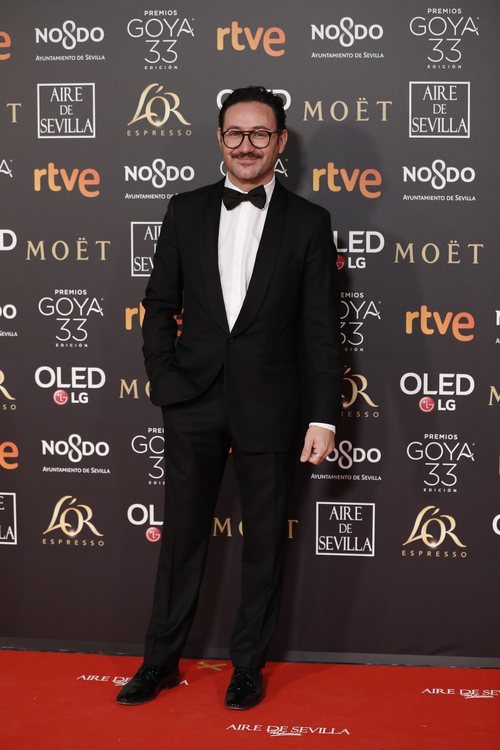 Carlos Santos posa en la alfombra roja de los Premios Goya 2019
