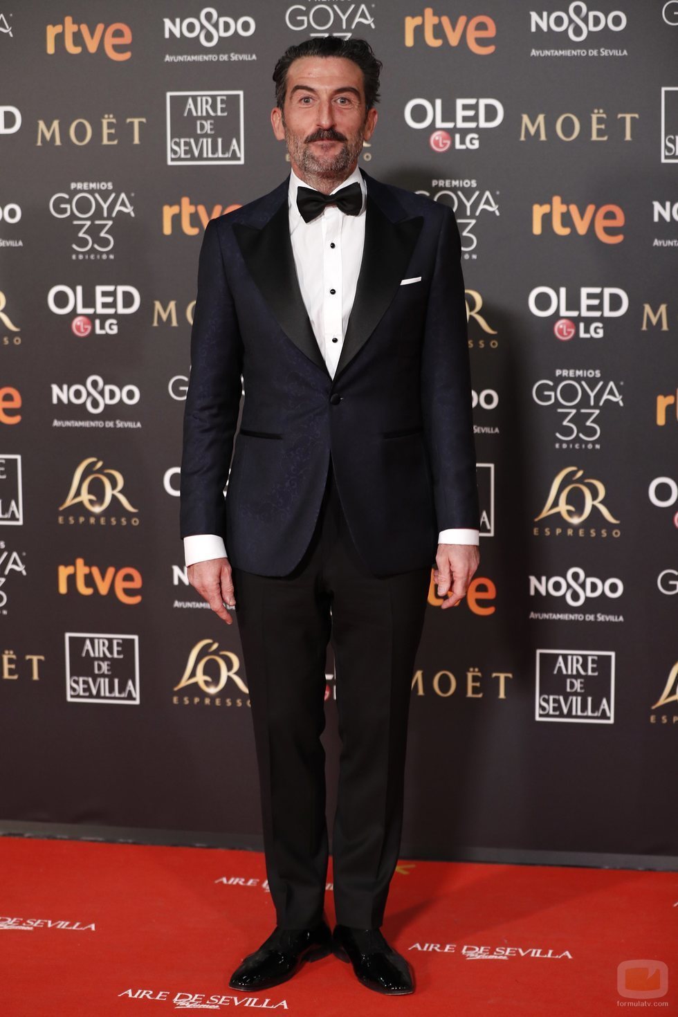 Luis Zahera posa en la alfombra roja de los Premios Goya 2019