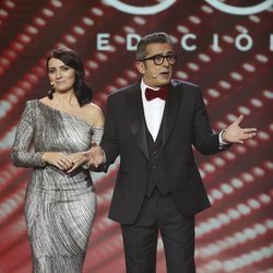 Silvia Abril y Andreu Buenafuente presentando los Premios Goya 2019