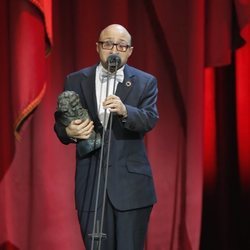 Jesús Vidal de "Campeones" con su Goya 2019 a Mejor actor revelación