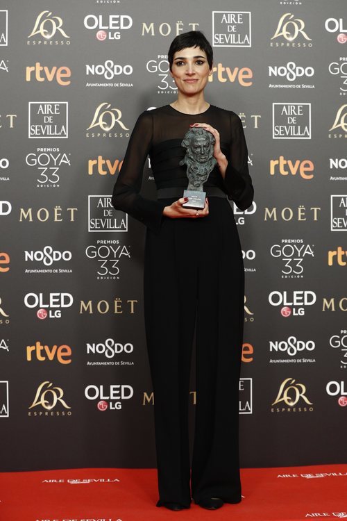 Isabel Peña con su Goya 2019 a Mejor guion original por "La noche de 12 años"