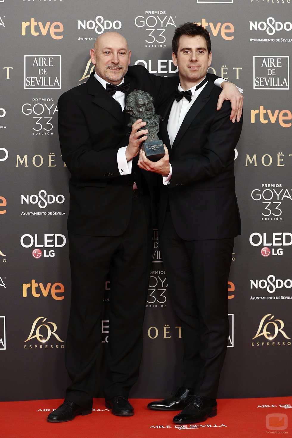 José Herrera y Manuel Sirgo con su Goya 2019 a Mejor corto de animación por "Cazatalentos"